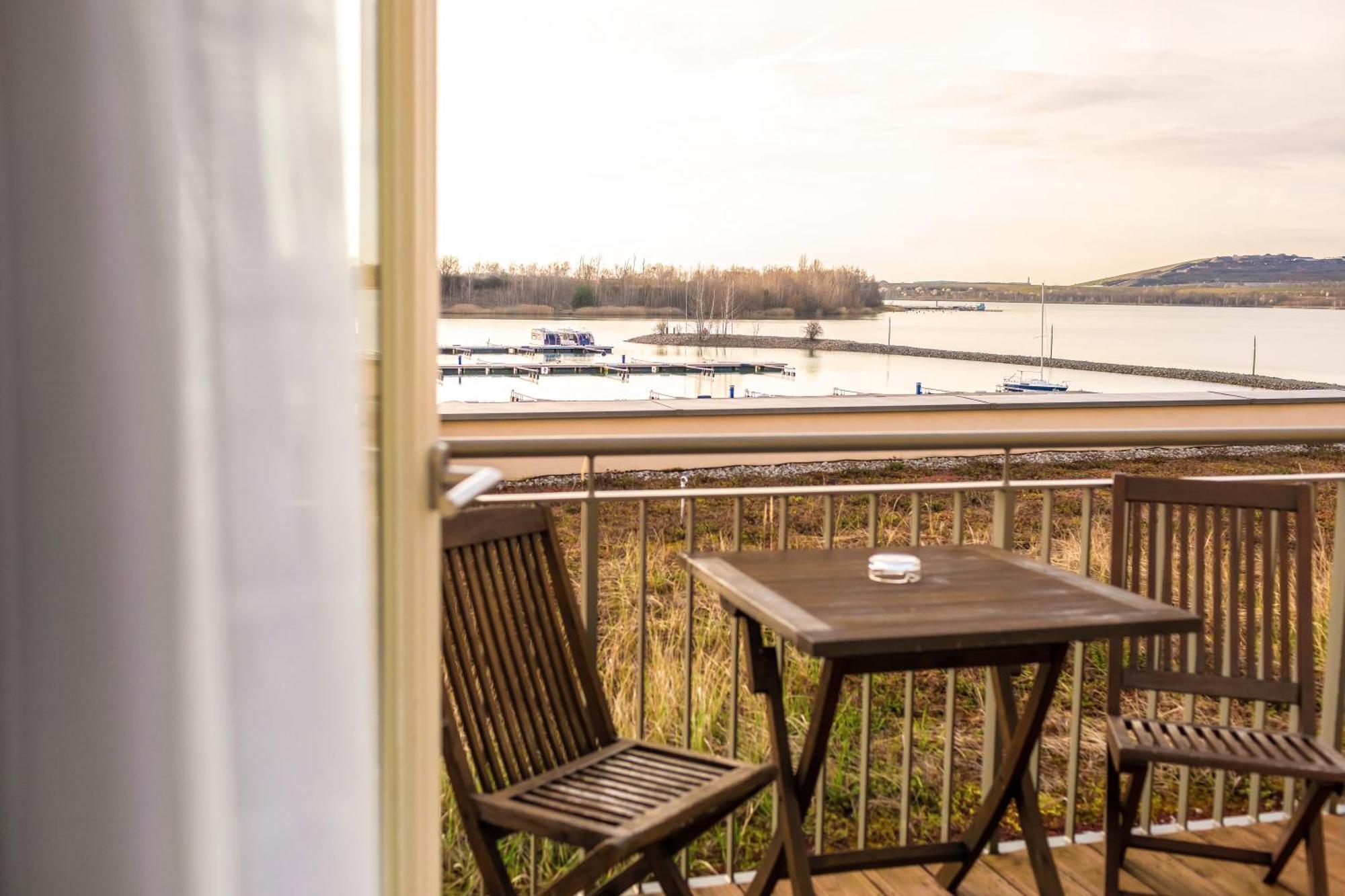 Lagovida Das Ferienresort Am Stoermthaler See Grosspoesna Eksteriør bilde